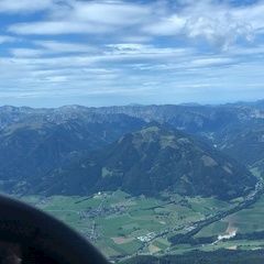 Flugwegposition um 12:48:56: Aufgenommen in der Nähe von Gemeinde St. Lorenzen im Mürztal, St. Lorenzen im Mürztal, Österreich in 2173 Meter